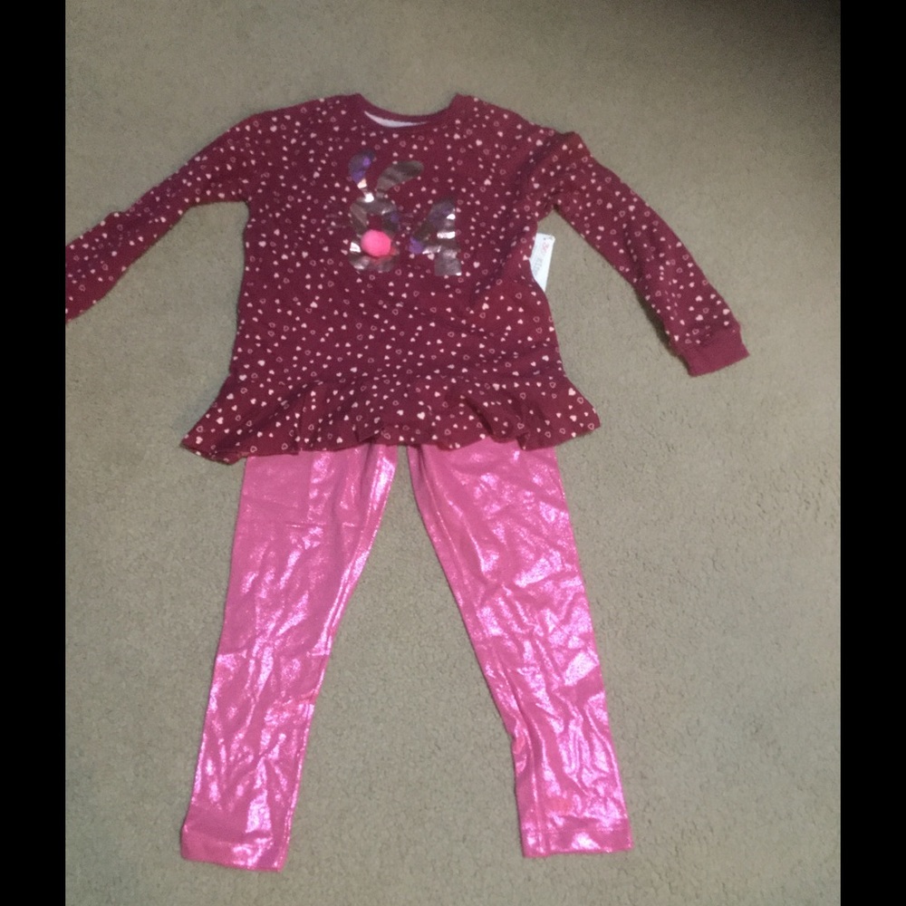 Cute outfit with tunic and leggings